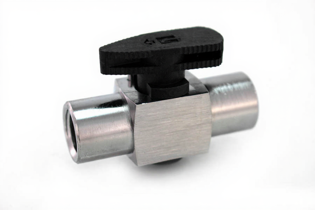 Compact Valve 1/4" NPT Female Inlet x 1/4" NPT Female Outlet - Bay Corp 7204