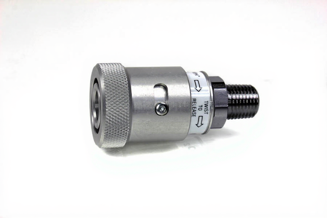 BS (British) Socket x 1/4" NPT Male, O2 - Bay Corp BSF-24-4