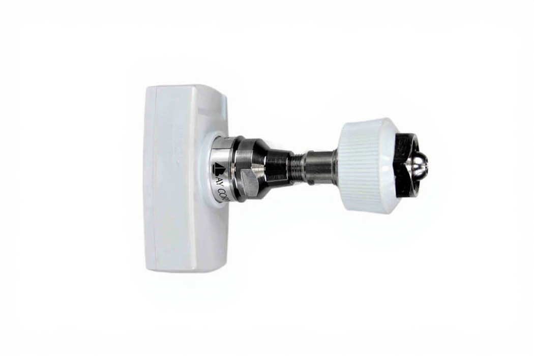 Chemetron Female Coupler x DISS Female HT Nut & Nipple, VAC - Bay Corp CMF-22-HT