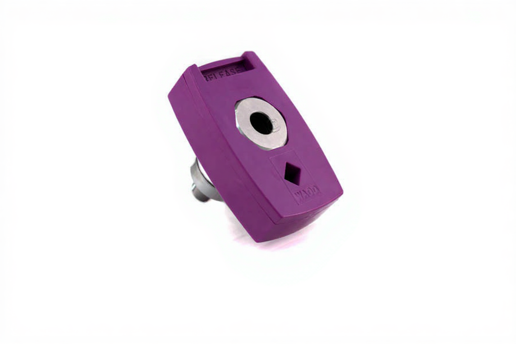 Chemetron Female Coupler x 1/8" NPT Male, WAGD - Bay Corp CMF-EV-2