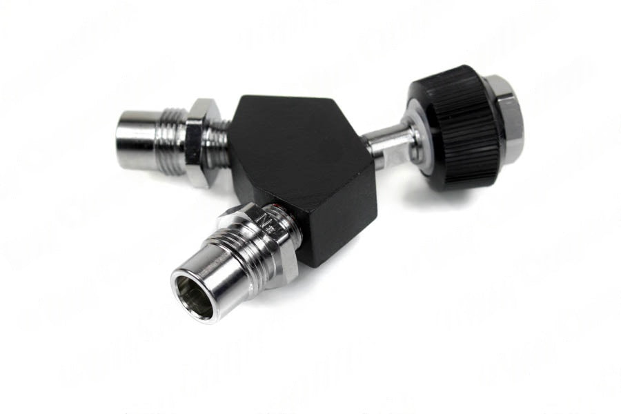 DISS Y-Block, HT Nut Female Inlet x DISS Male Outlets, N2 - Bay Corp YO-112